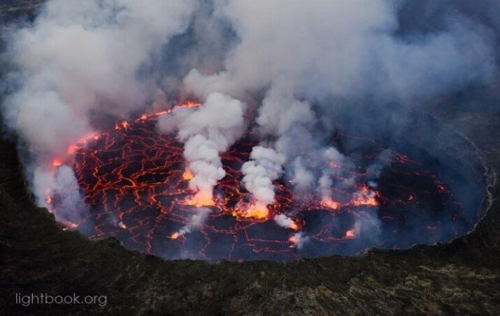 شاهد بالفيديو أكبر بركان في العالم نيراجونجو Nyiragongo